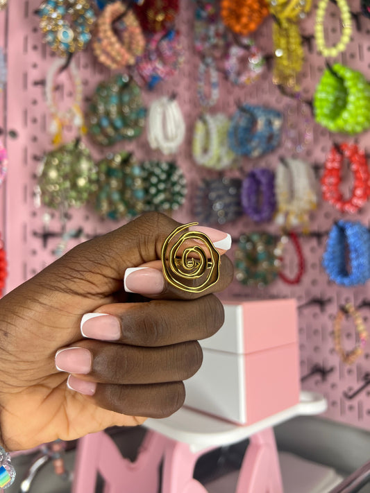 Golden swirl ring